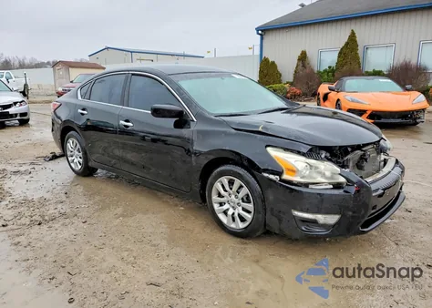 2015 Nissan Altima 2.5 z USA, uszkodzony, nr VIN 1N4AL3AP0FN383819